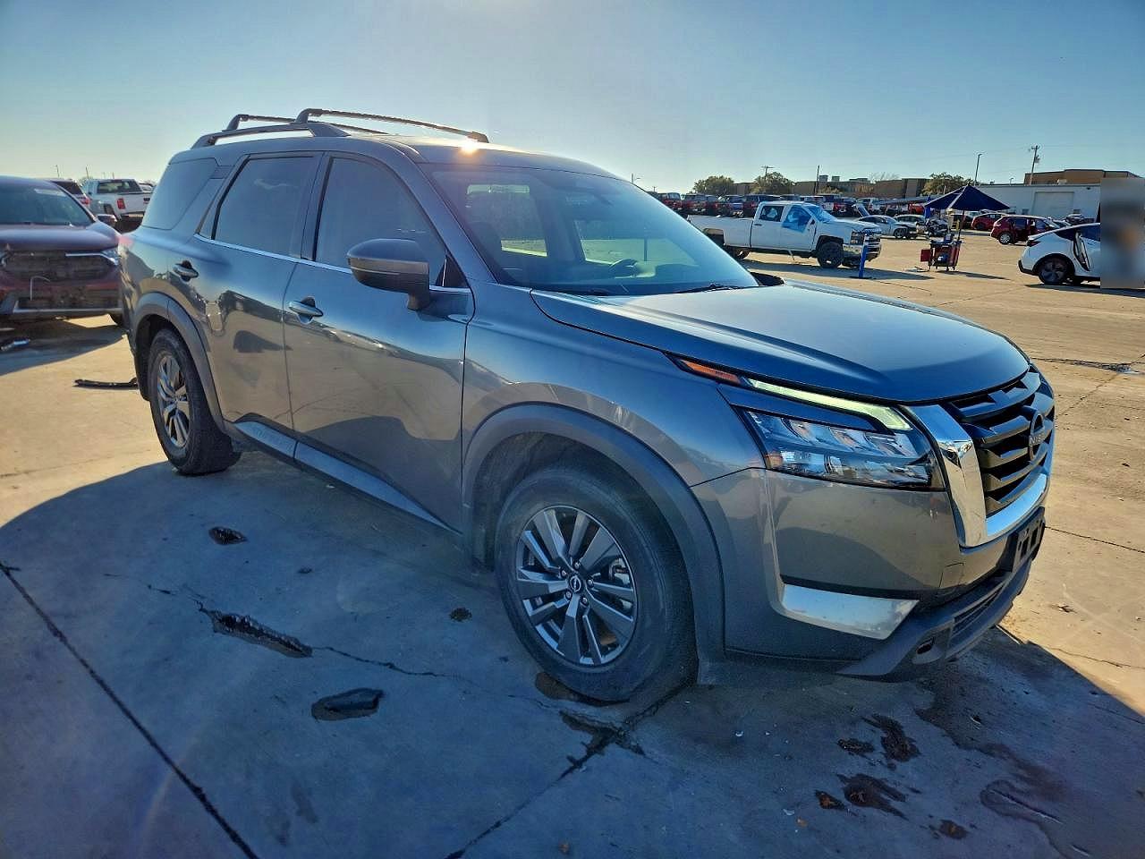 2023 NISSAN PATHFINDER SV photo 4