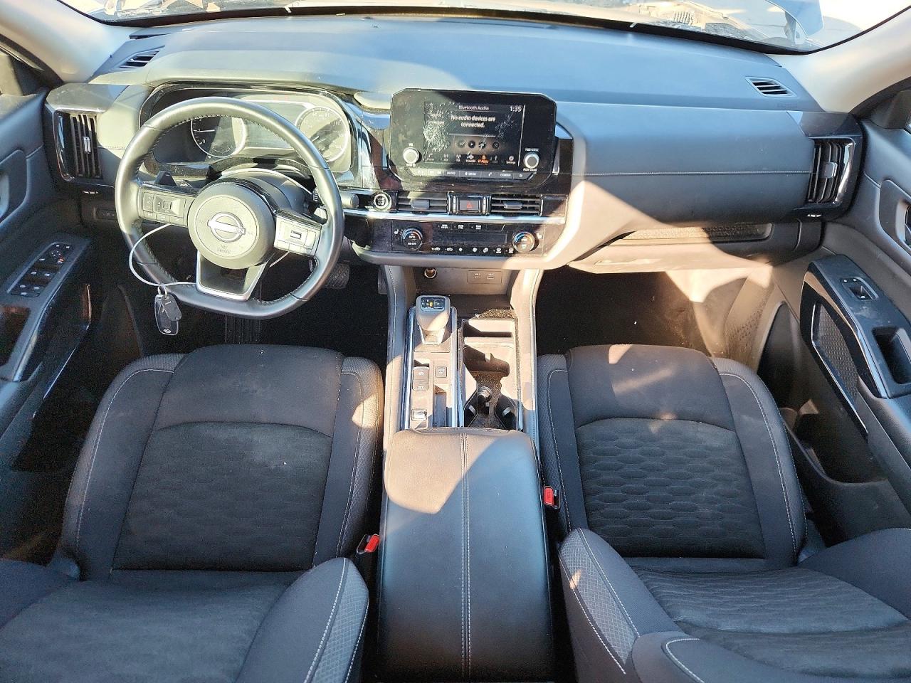 2023 NISSAN PATHFINDER SV photo 8