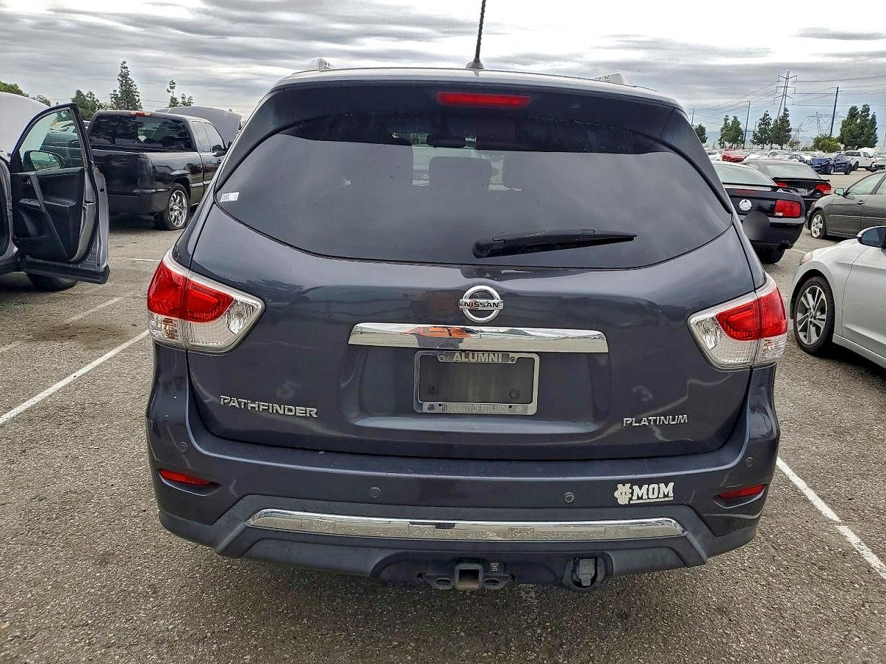 2013 NISSAN PATHFINDER S photo 6
