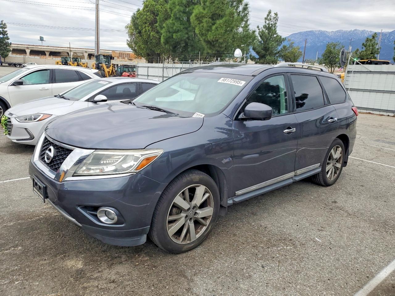 2013 NISSAN PATHFINDER