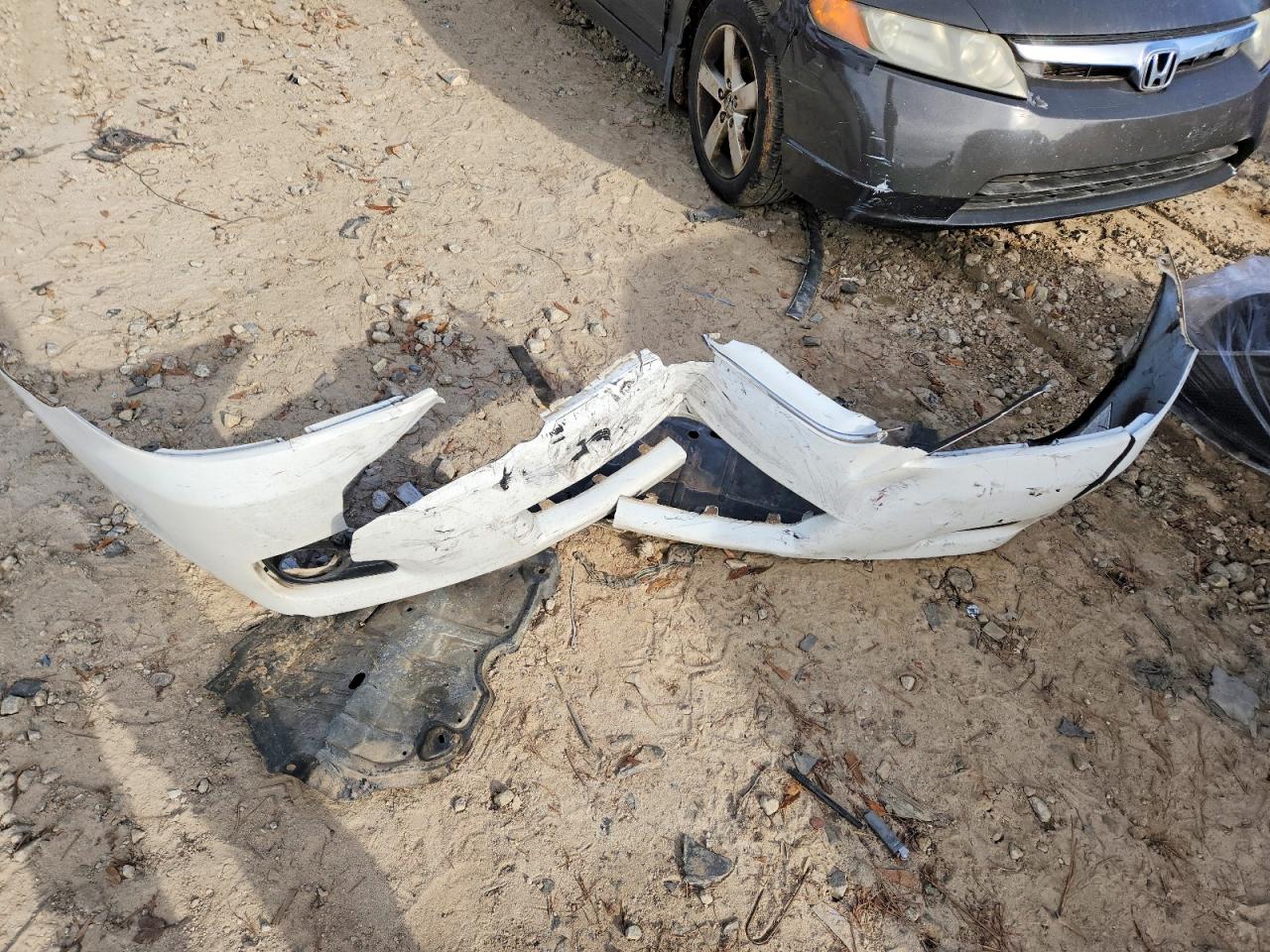2011 TOYOTA CAMRY BASE photo 12