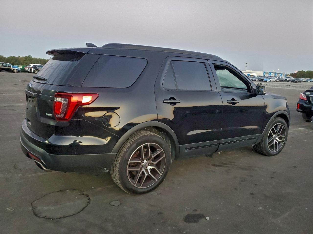 2017 FORD EXPLORER SPORT photo 3