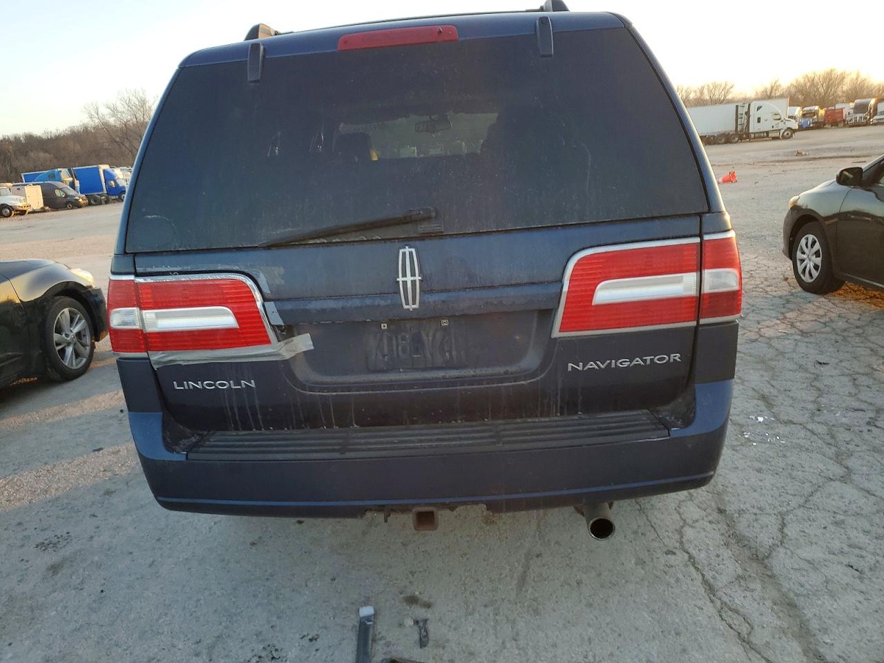 2013 LINCOLN NAVIGATOR photo 6