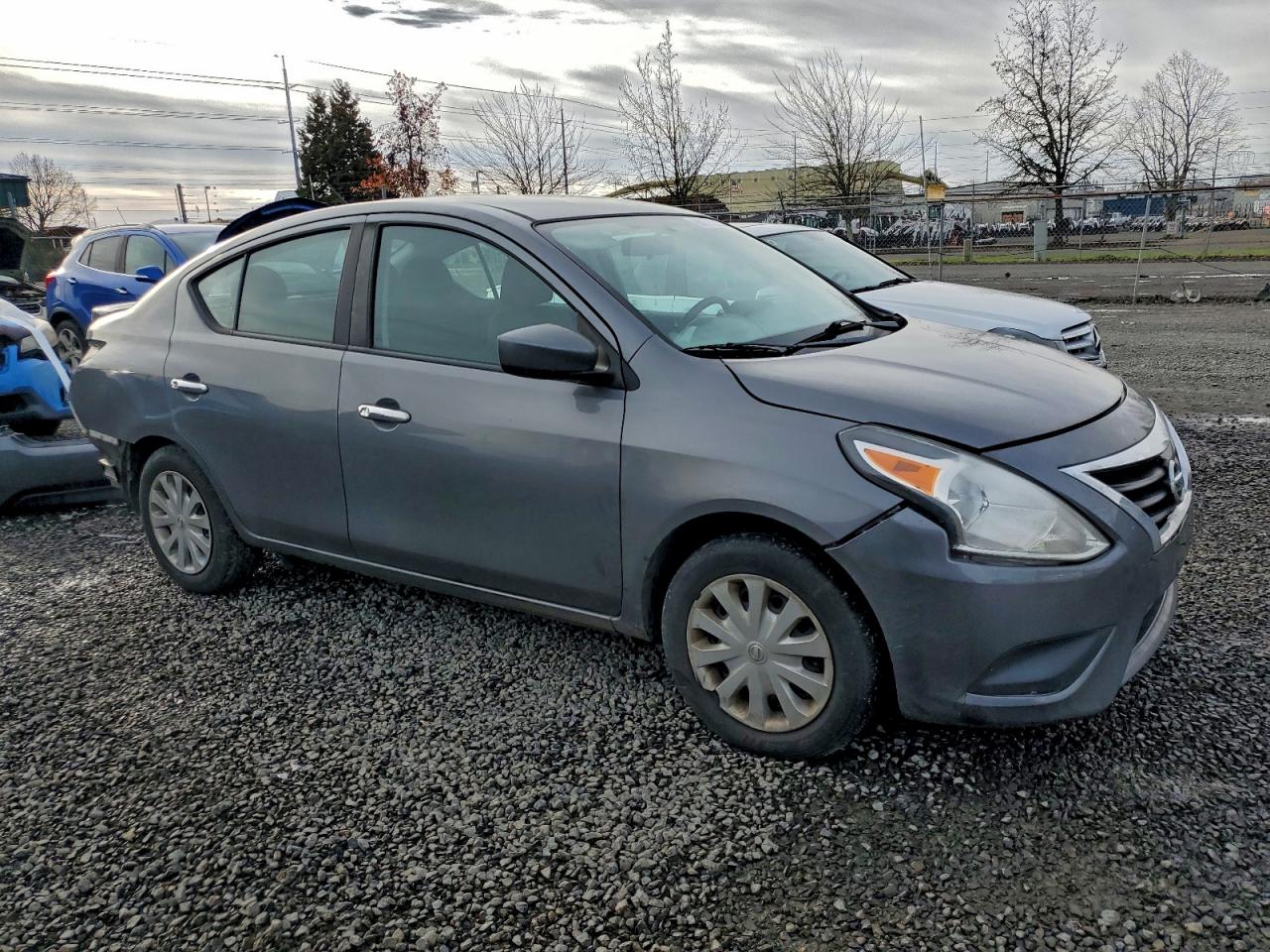2018 NISSAN VERSA S photo 4
