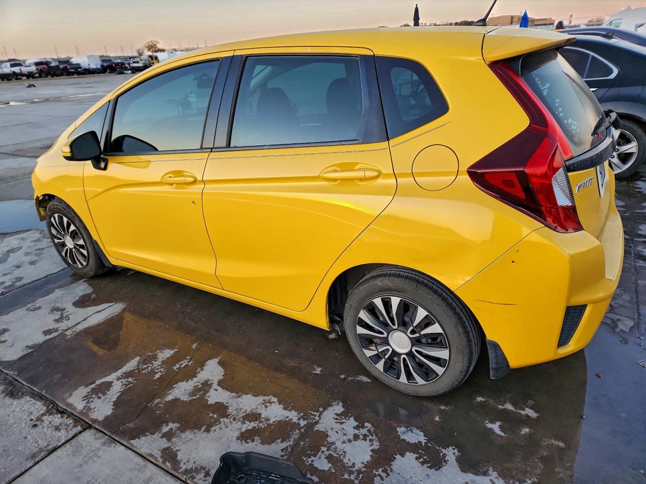 2019 HONDA FIT LX photo 3