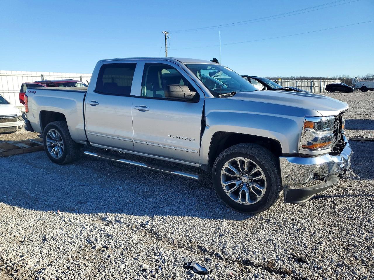 2018 CHEVROLET SILVERADO K1500 LT photo 4