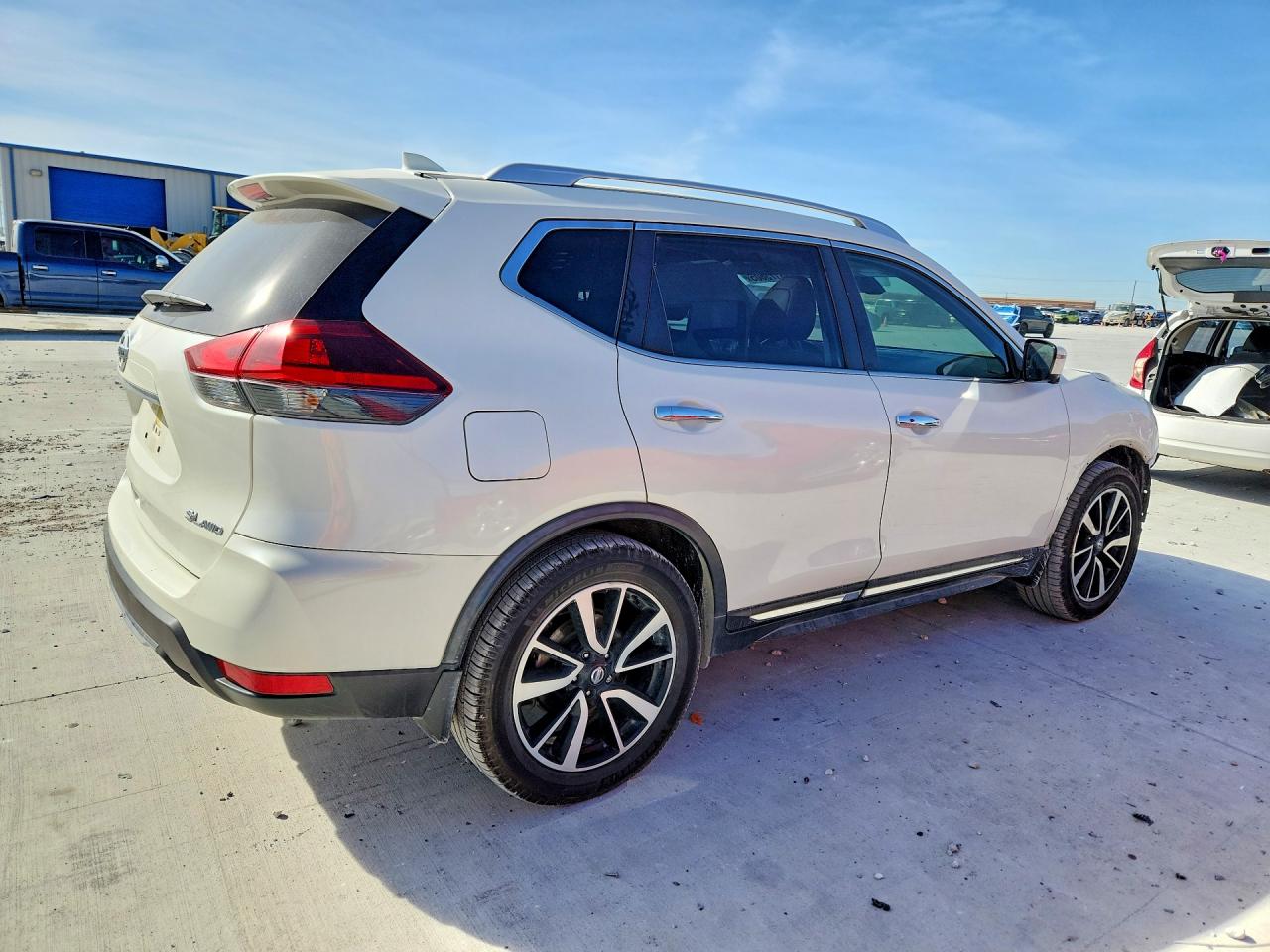 2018 NISSAN ROGUE SL photo 3