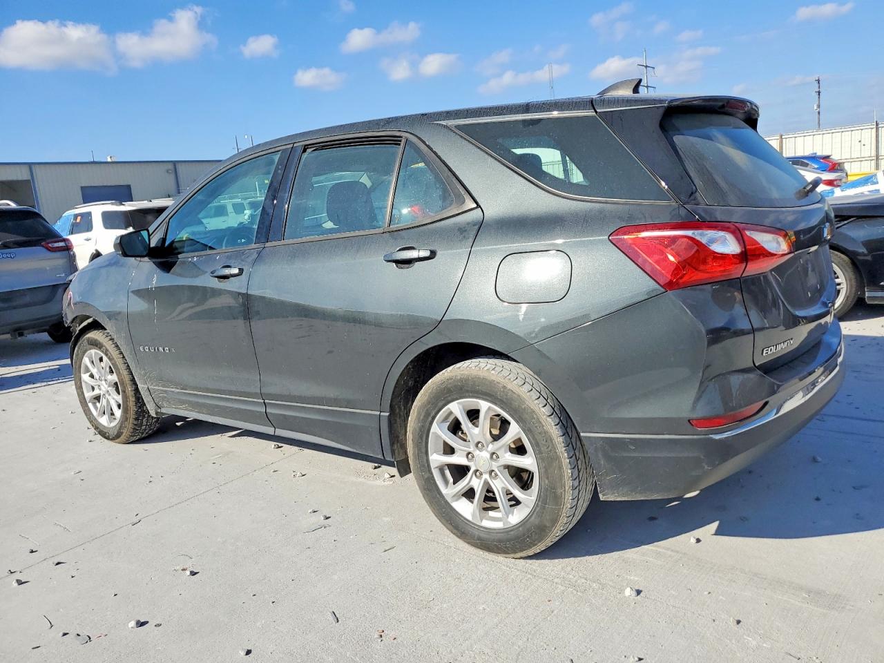 2018 CHEVROLET EQUINOX LS photo 2