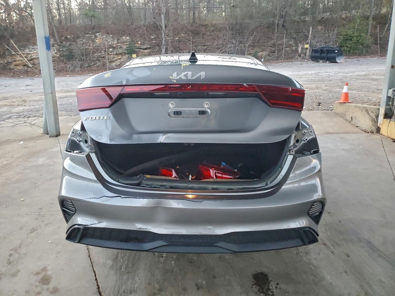 2024 KIA FORTE LX photo 6