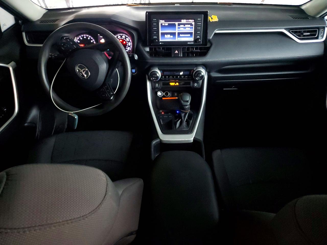 2022 TOYOTA RAV4 XLE photo 8