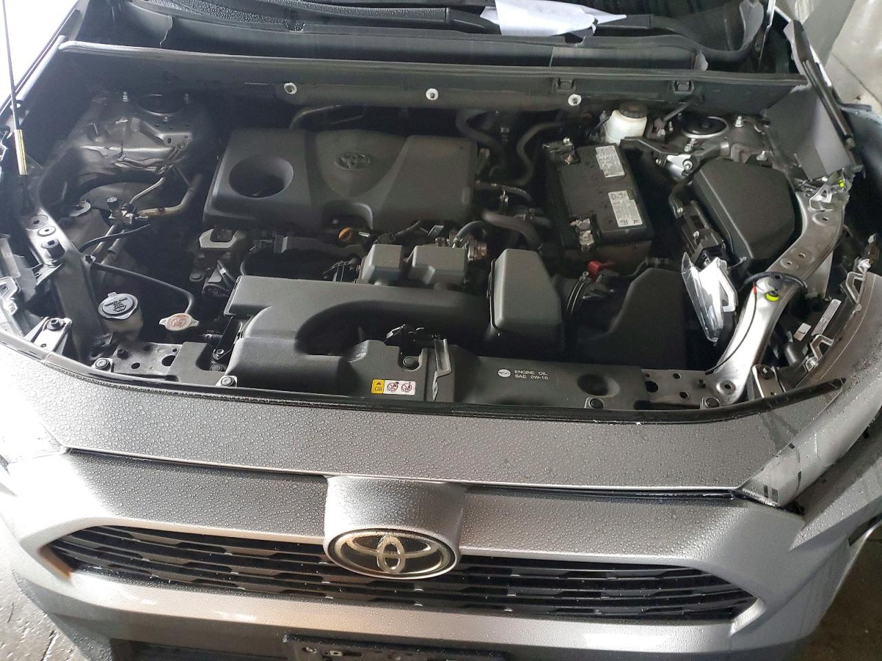 2022 TOYOTA RAV4 XLE photo 12