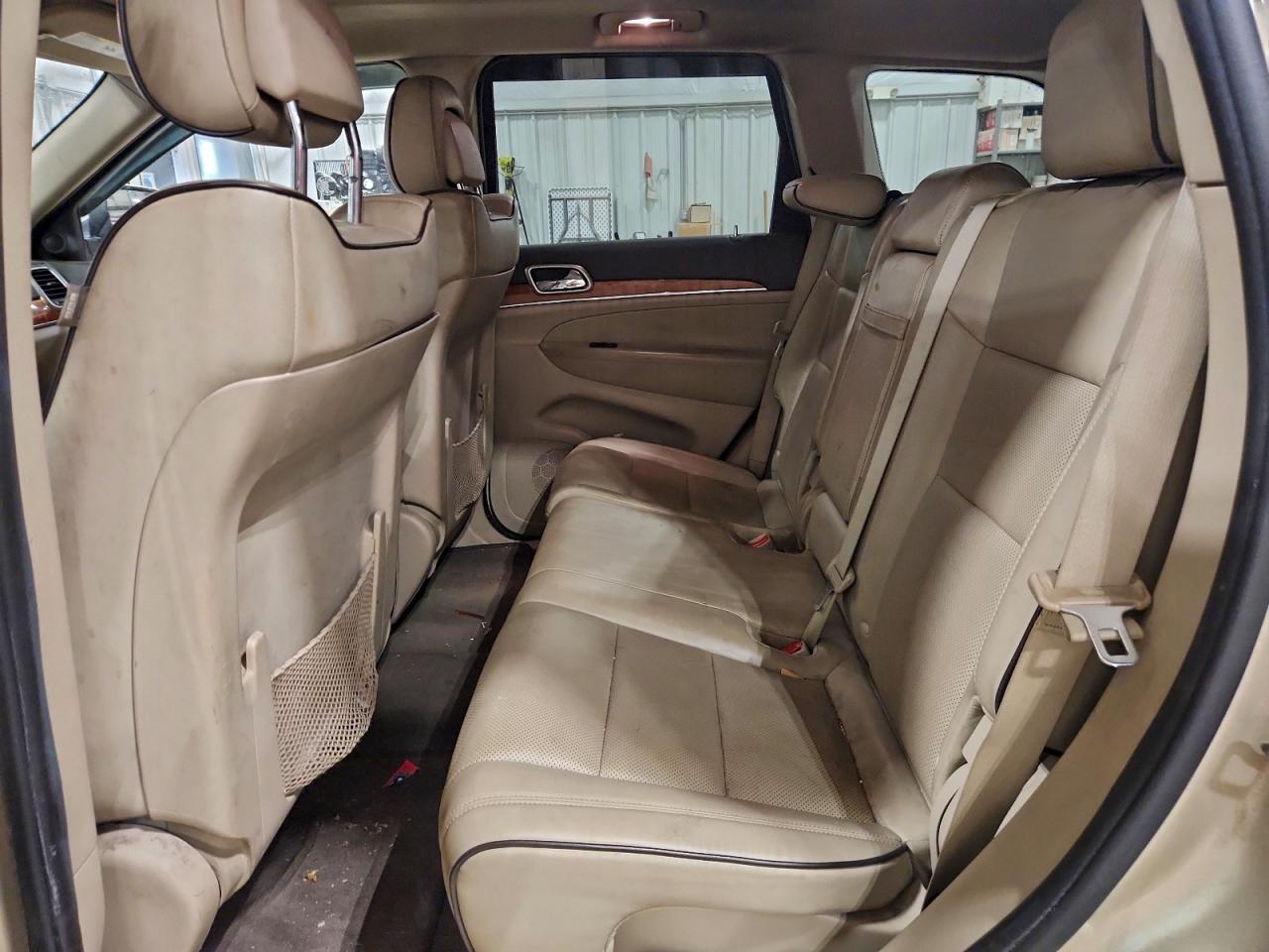 2011 JEEP GRAND CHEROKEE OVERLAND photo 11