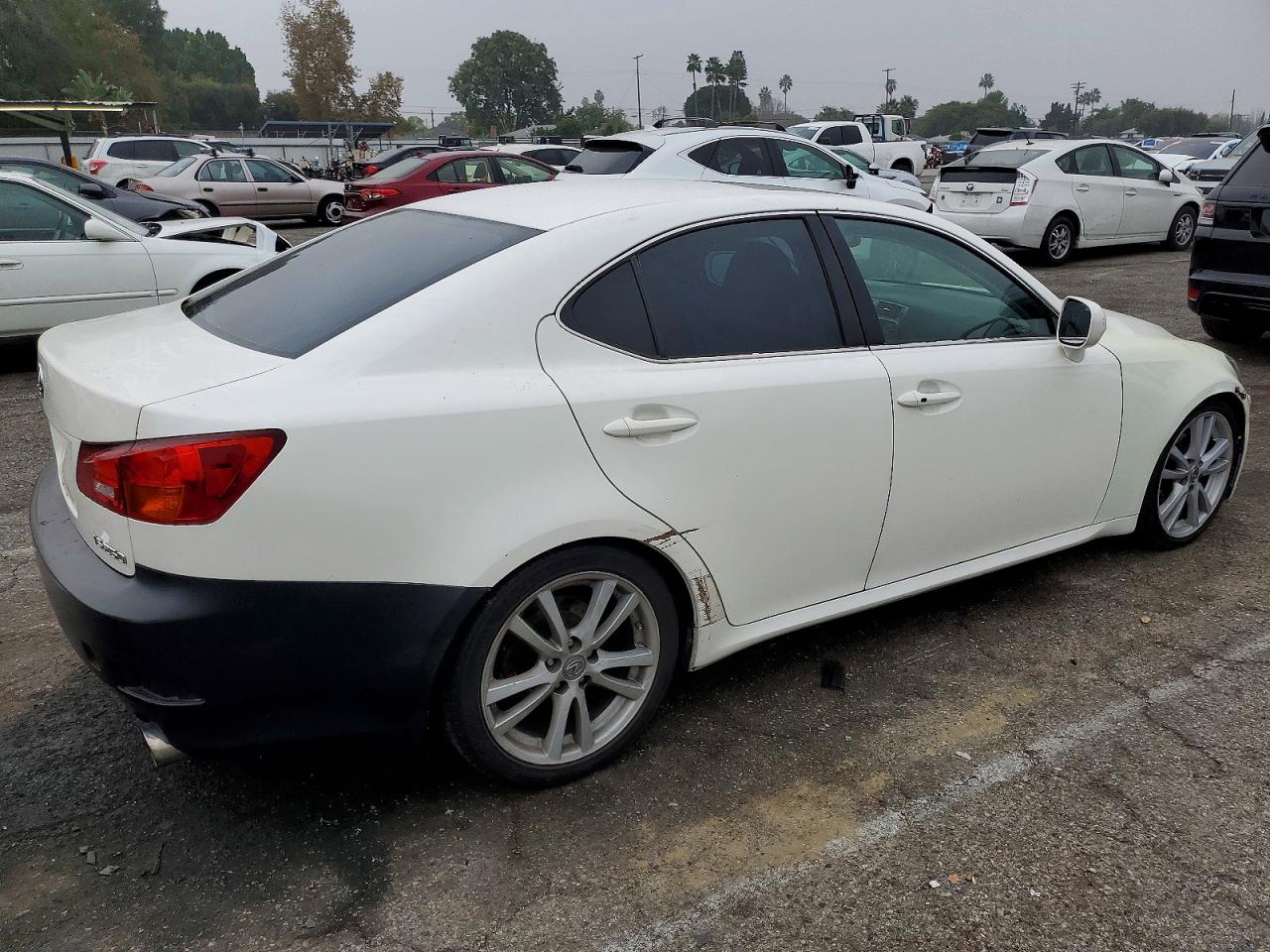 2006 LEXUS IS 250 photo 3