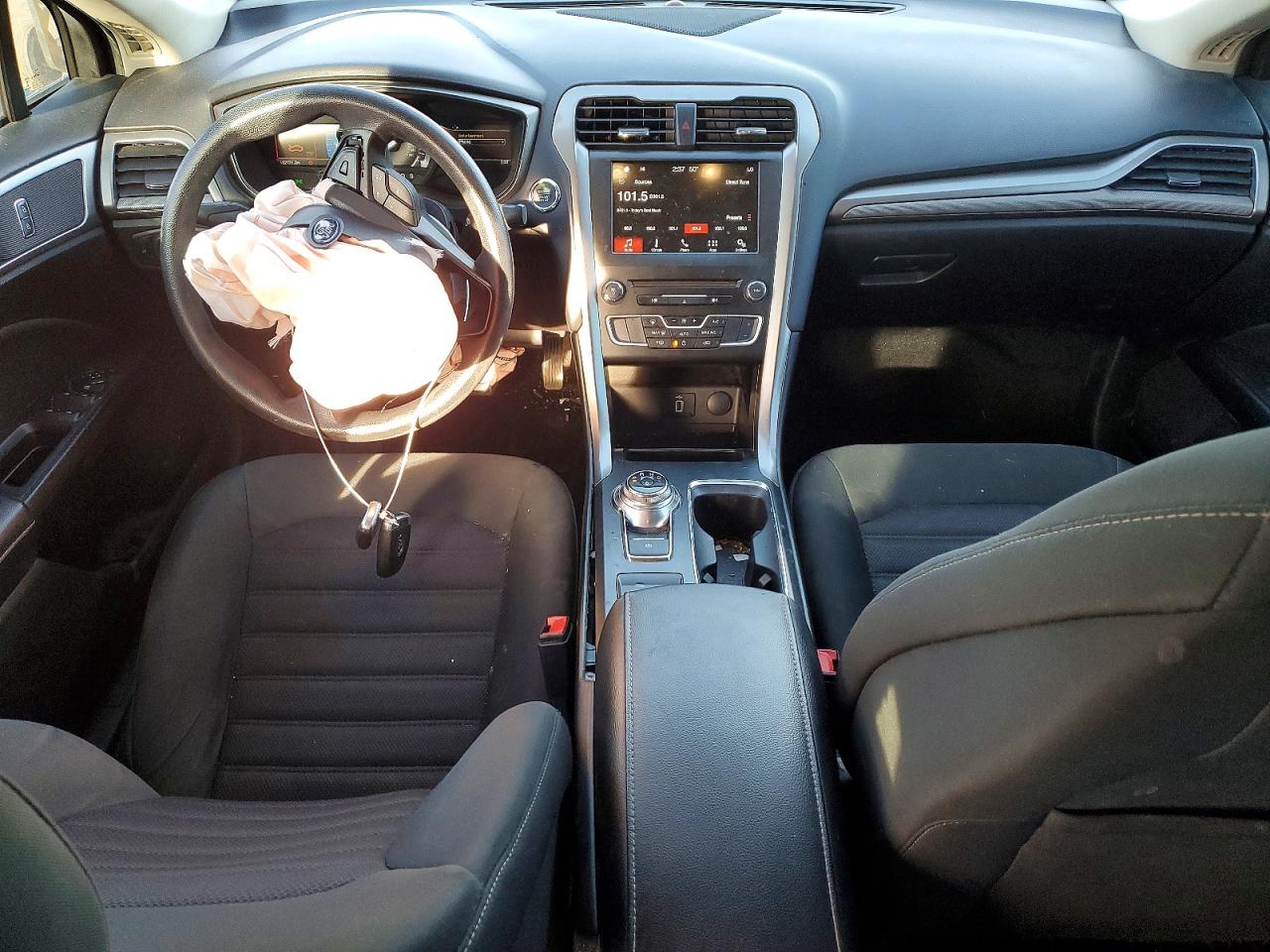 2018 FORD FUSION SE photo 8