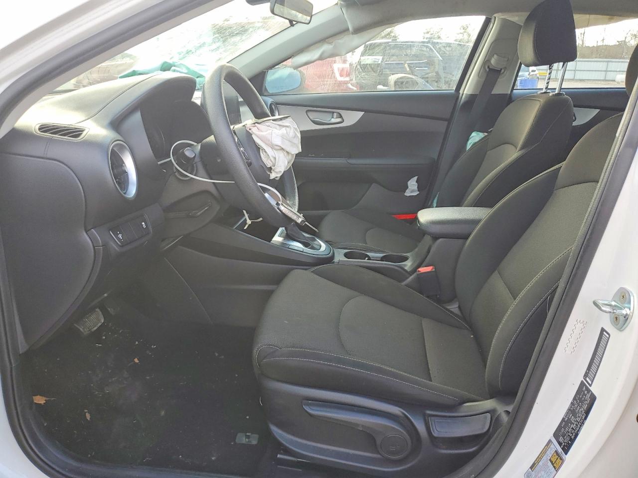 2023 KIA FORTE LX photo 7
