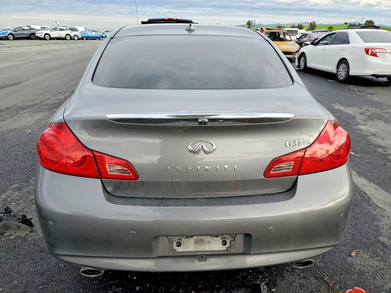 2013 INFINITI G37 BASE photo 6
