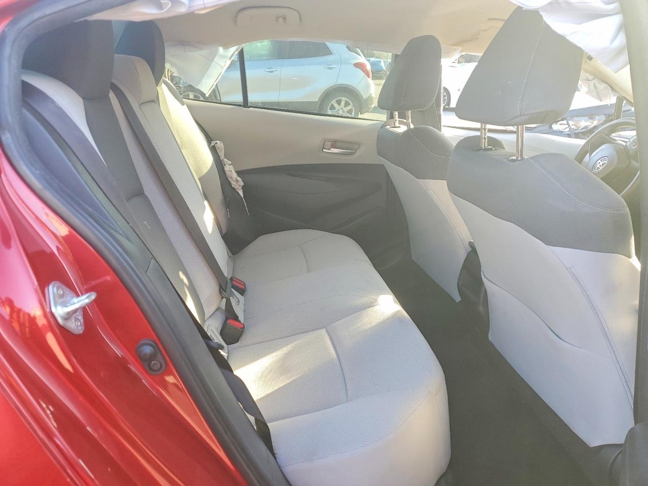 2021 TOYOTA COROLLA LE photo 10