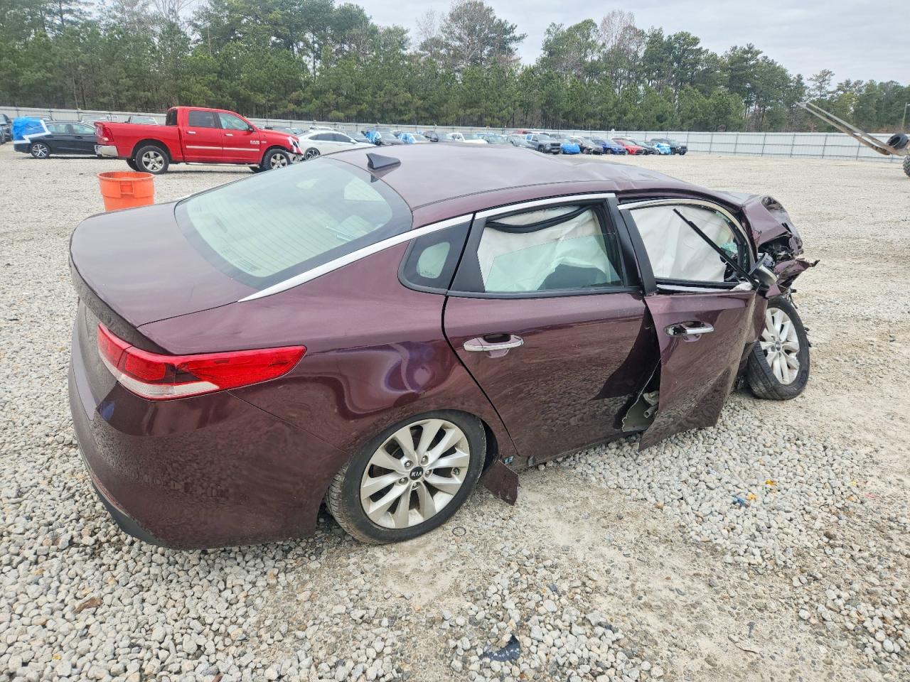 2016 KIA OPTIMA LX photo 3