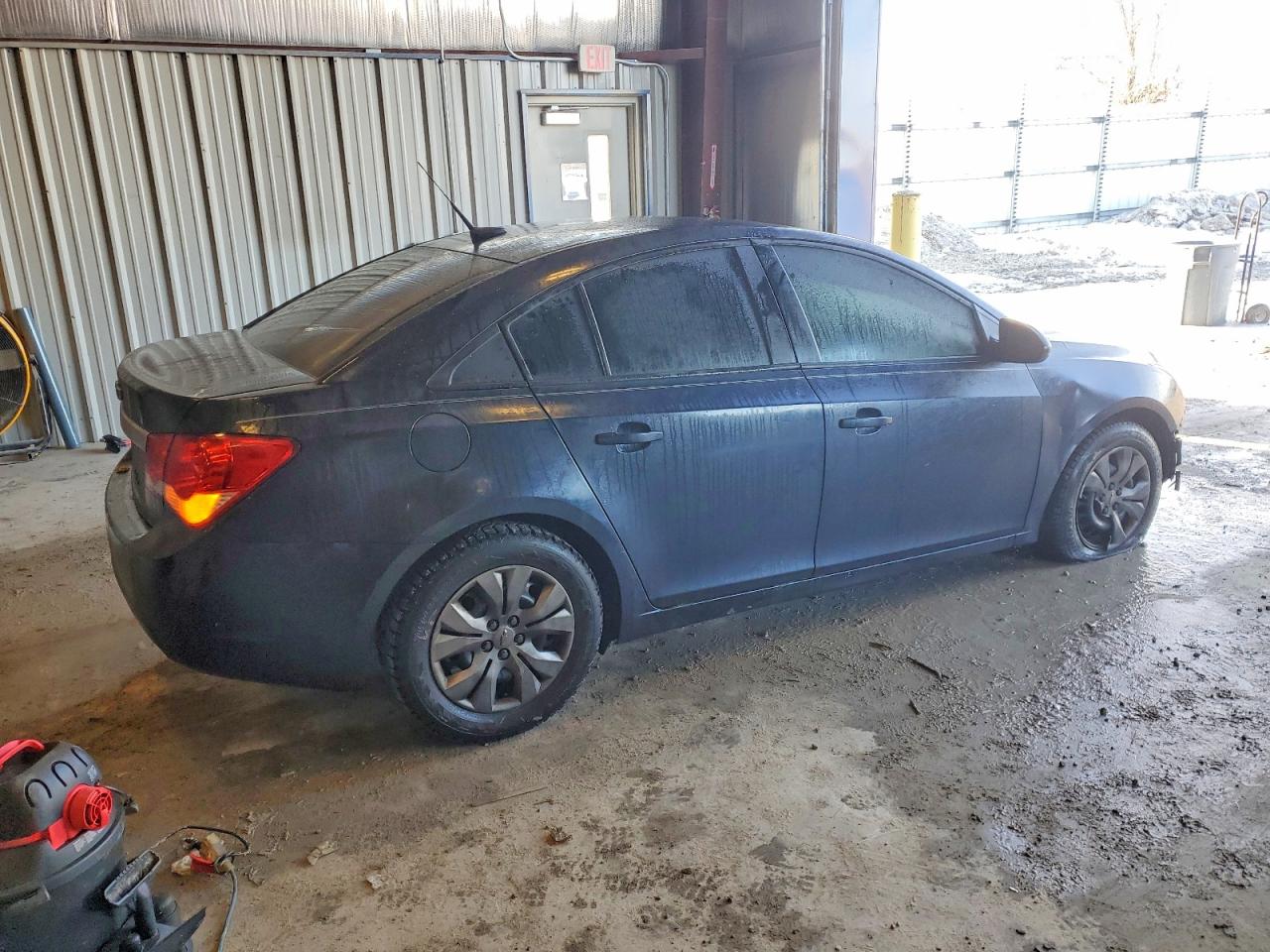 2014 CHEVROLET CRUZE LS photo 3