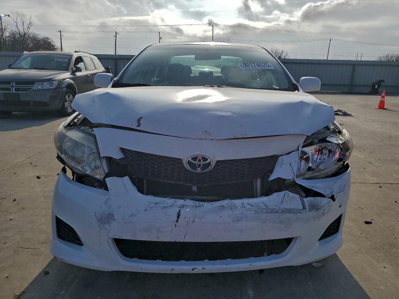 2010 TOYOTA COROLLA BASE photo 5