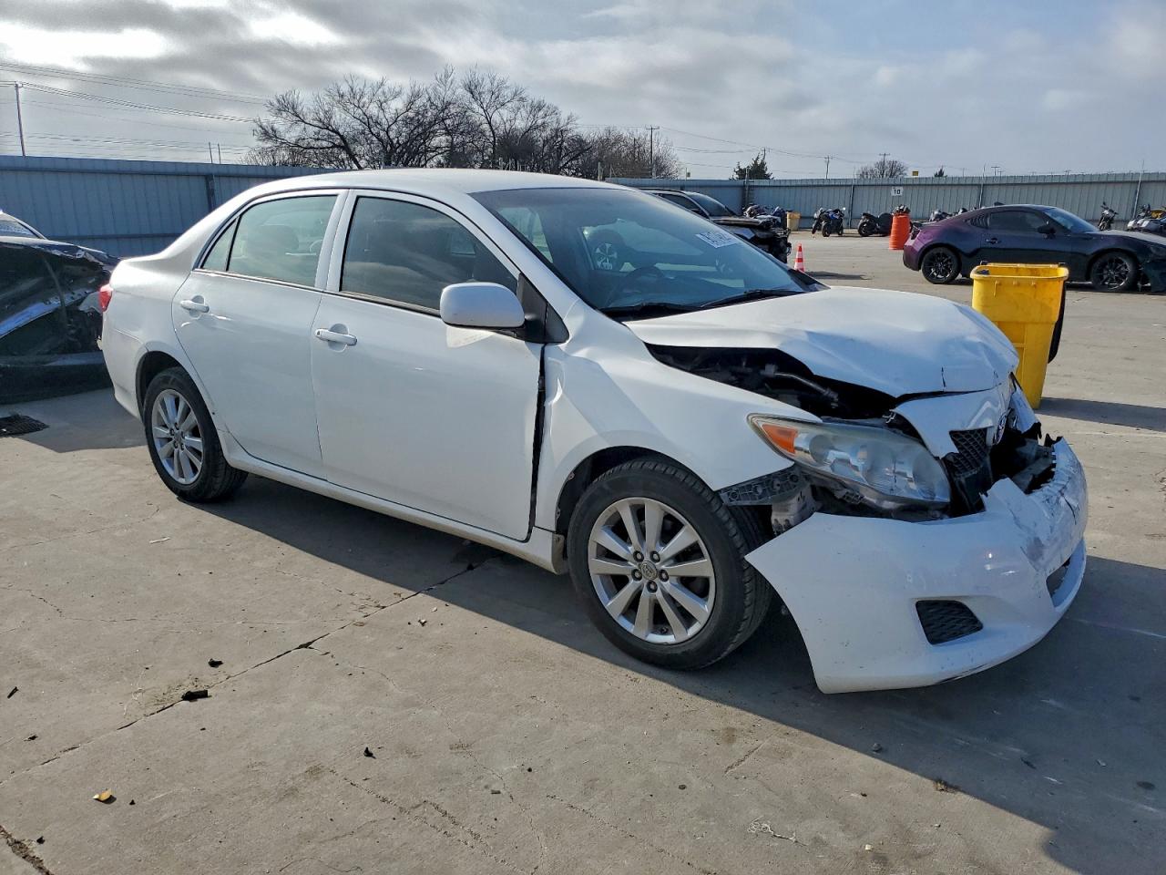 2010 TOYOTA COROLLA BASE photo 4