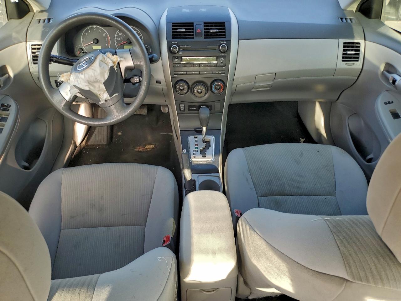 2010 TOYOTA COROLLA BASE photo 8