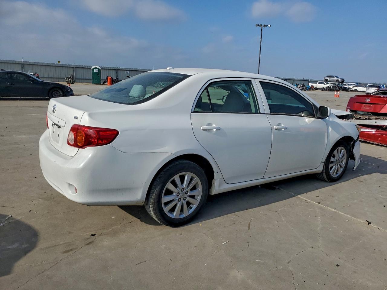 2010 TOYOTA COROLLA BASE photo 3