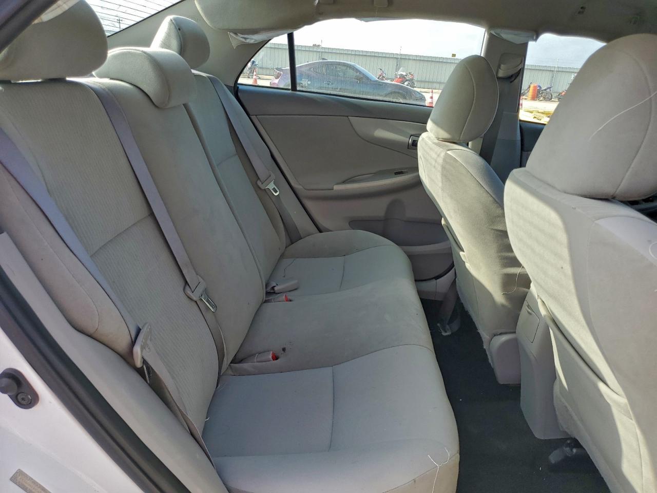 2010 TOYOTA COROLLA BASE photo 10