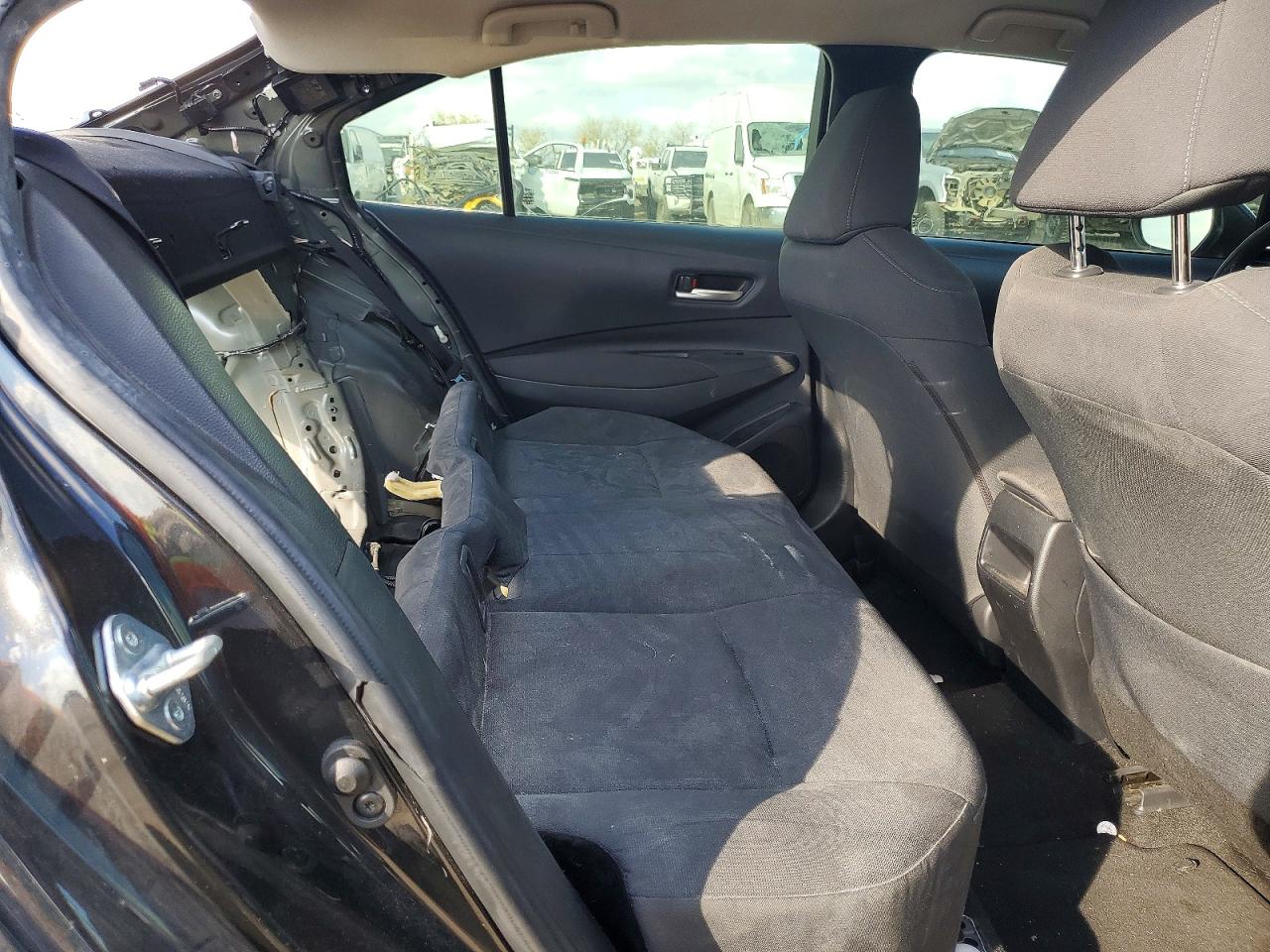2021 TOYOTA COROLLA LE photo 10