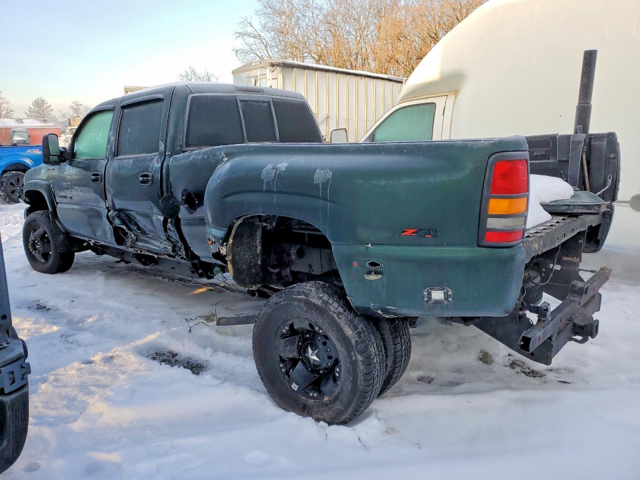 2002 GMC NEW SIERRA K3500 photo 2