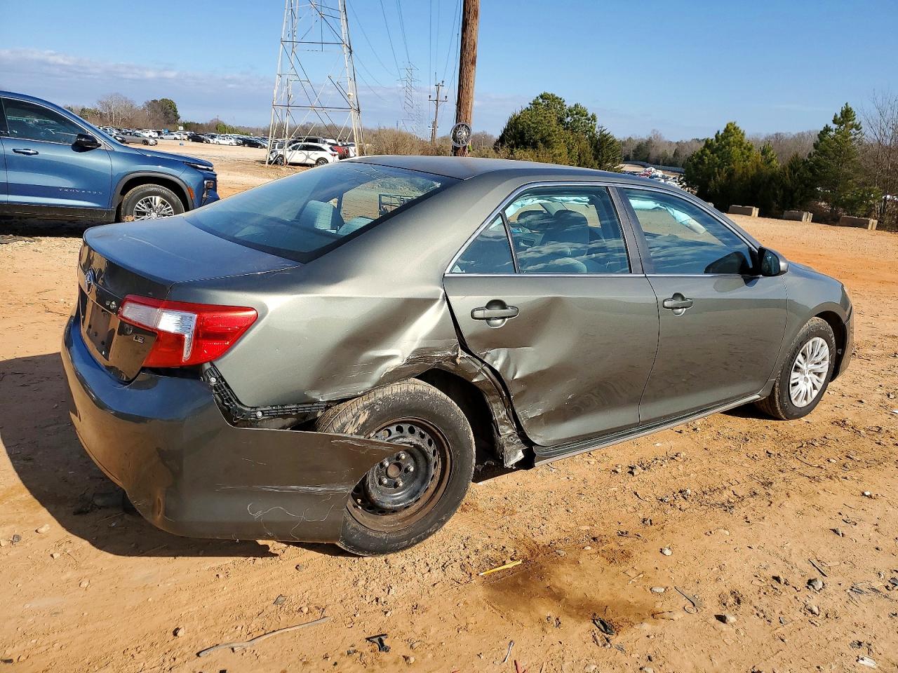 2012 TOYOTA CAMRY BASE photo 3