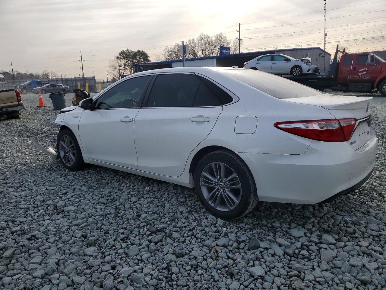 2015 TOYOTA CAMRY HYBRID photo 2