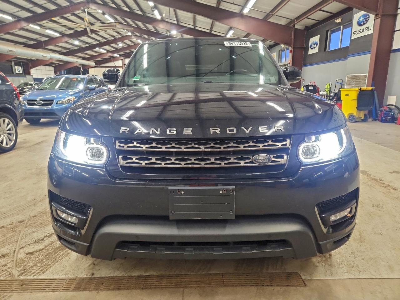 2017 LAND ROVER RANGE ROVER SPORT SE photo 5