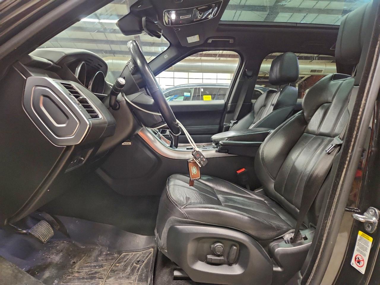 2017 LAND ROVER RANGE ROVER SPORT SE photo 7