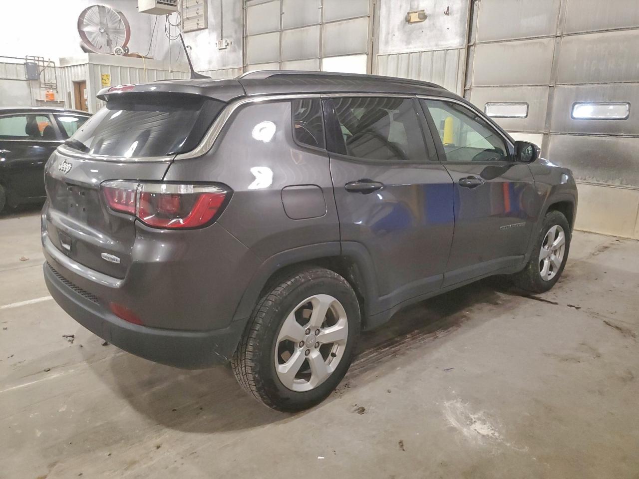 2019 JEEP COMPASS LATITUDE photo 3