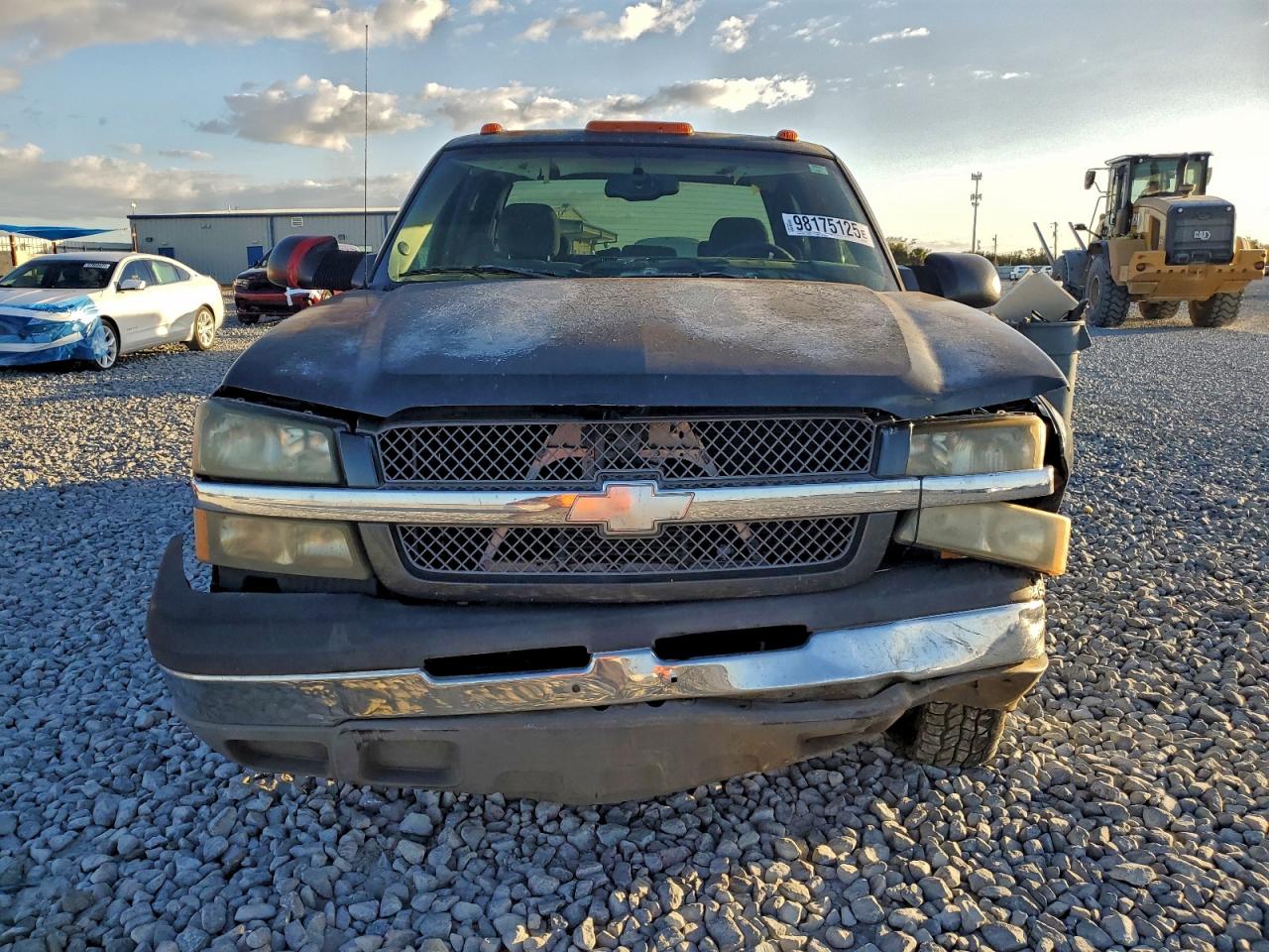 2004 CHEVROLET SILVERADO C2500 photo 5