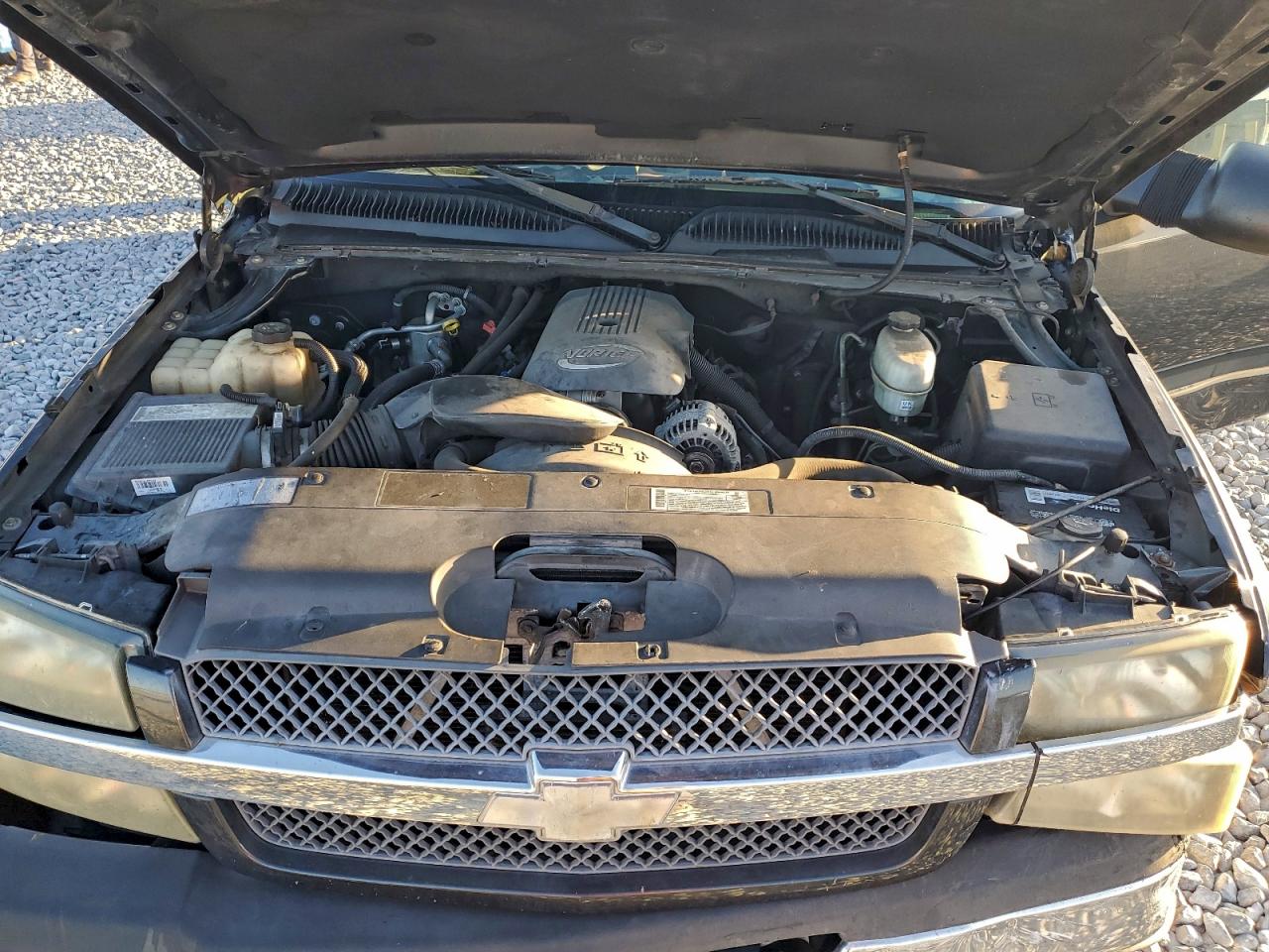 2004 CHEVROLET SILVERADO C2500 photo 11