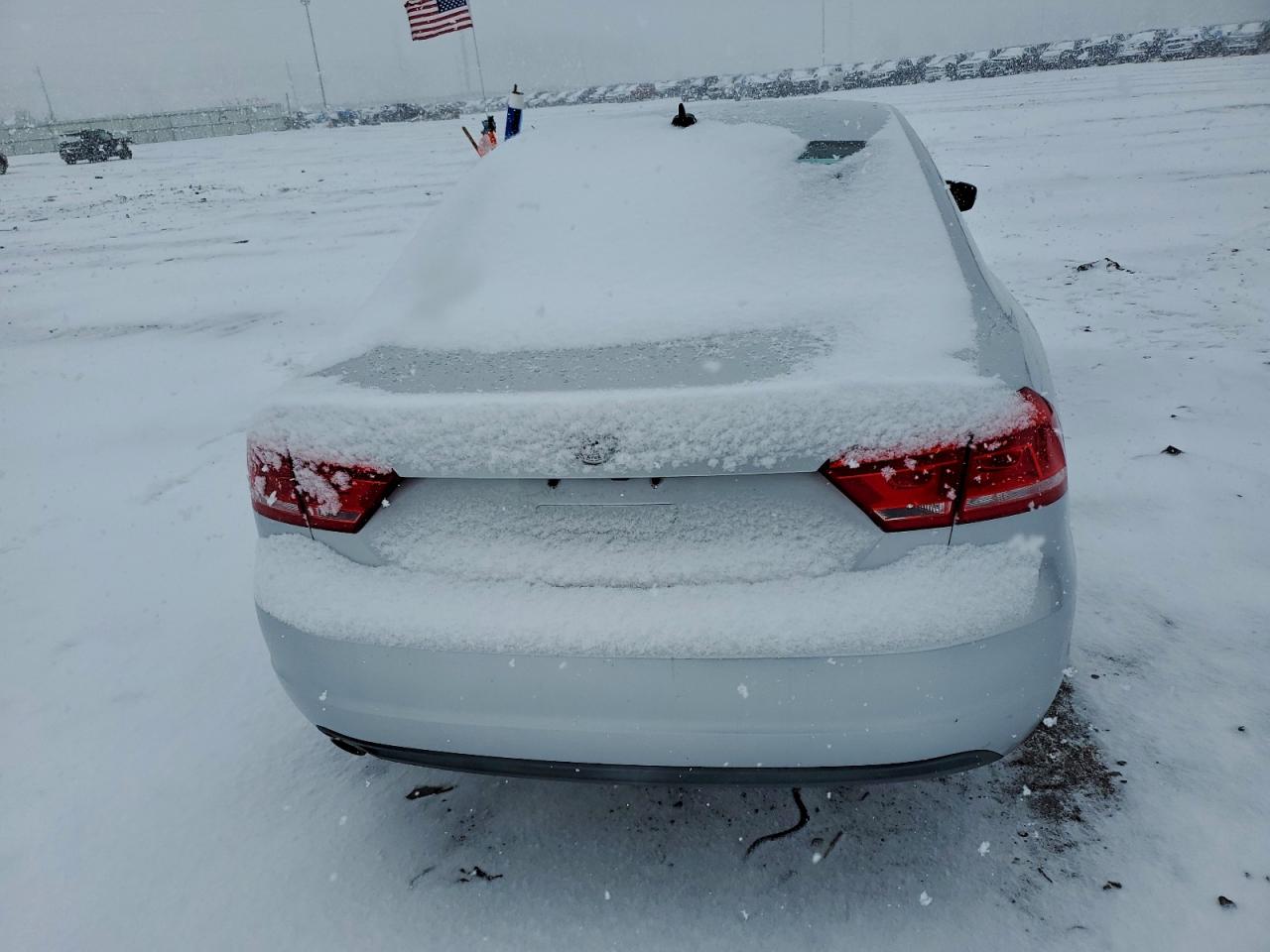 2015 VOLKSWAGEN PASSAT SE photo 6