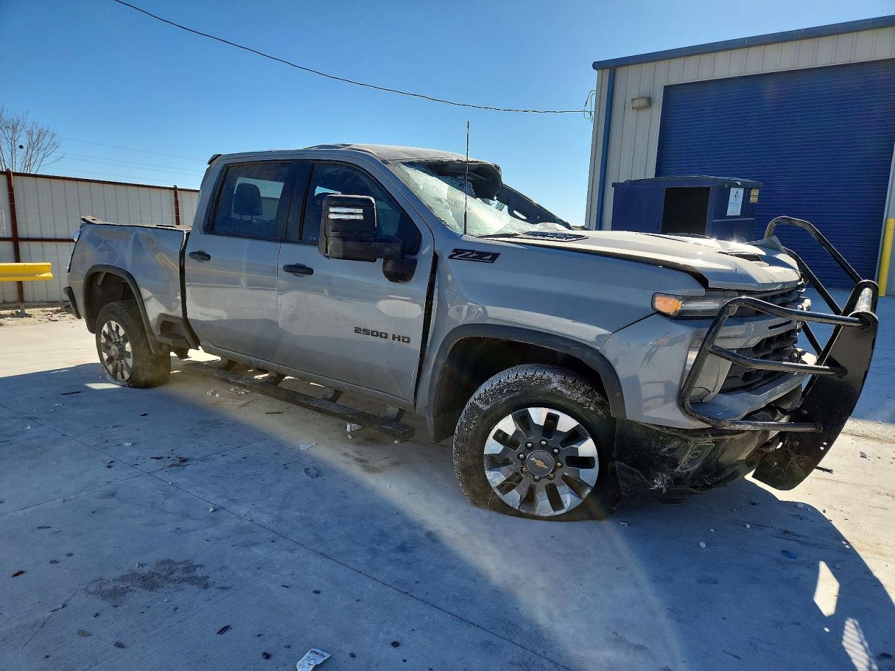 2024 CHEVROLET SILVERADO K2500 CUSTOM photo 4
