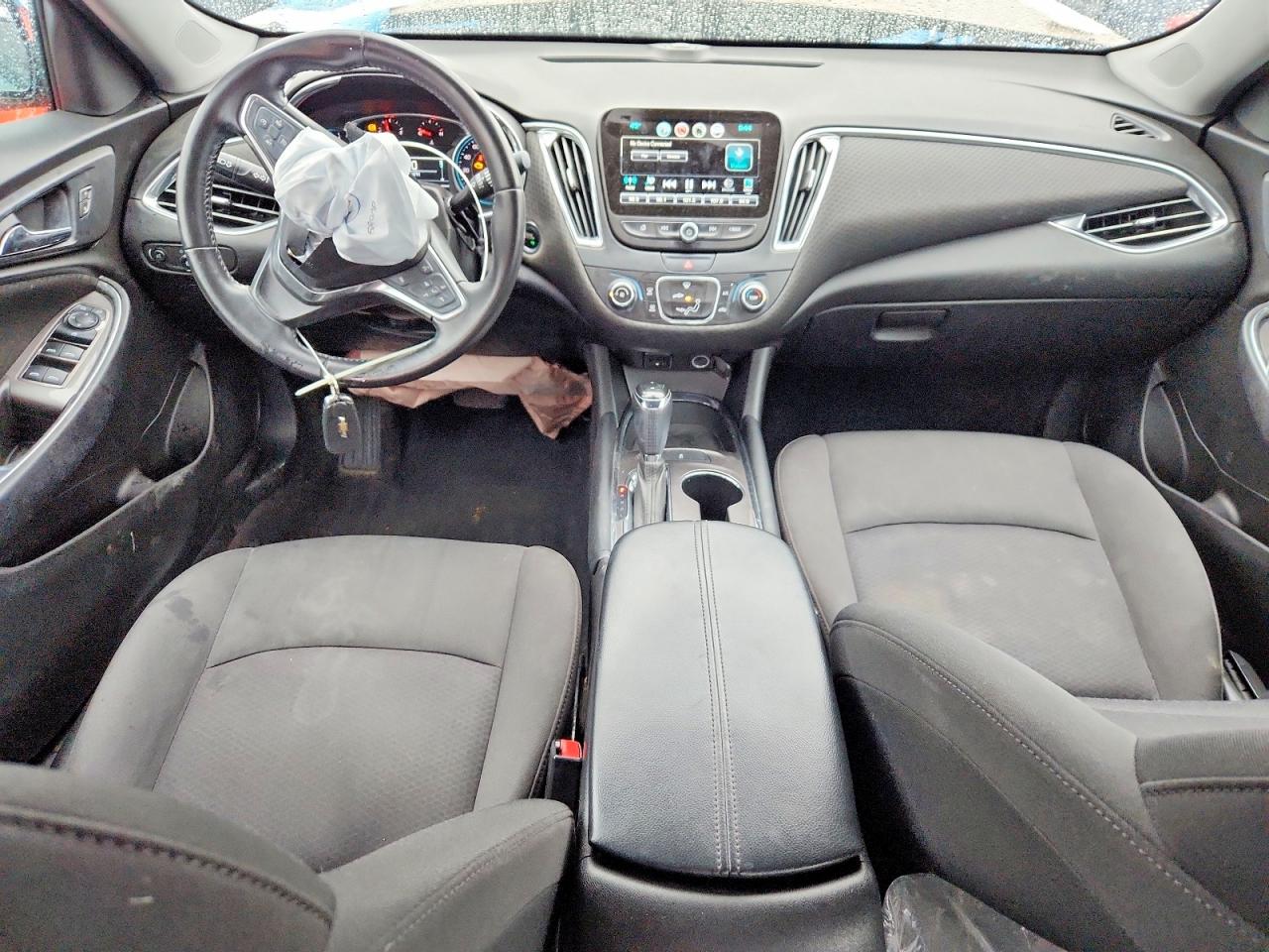2018 CHEVROLET MALIBU LT photo 8