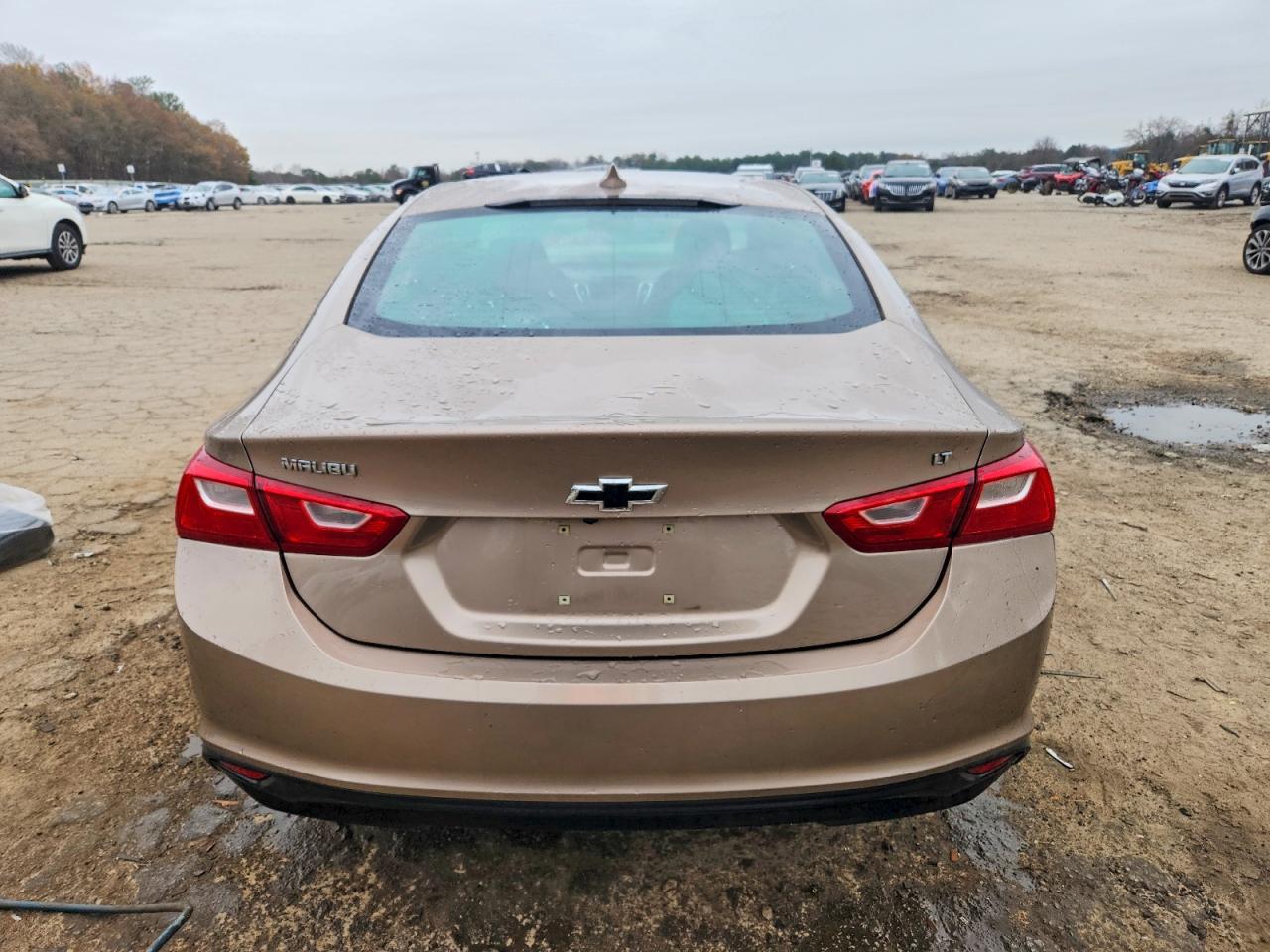 2018 CHEVROLET MALIBU LT photo 6