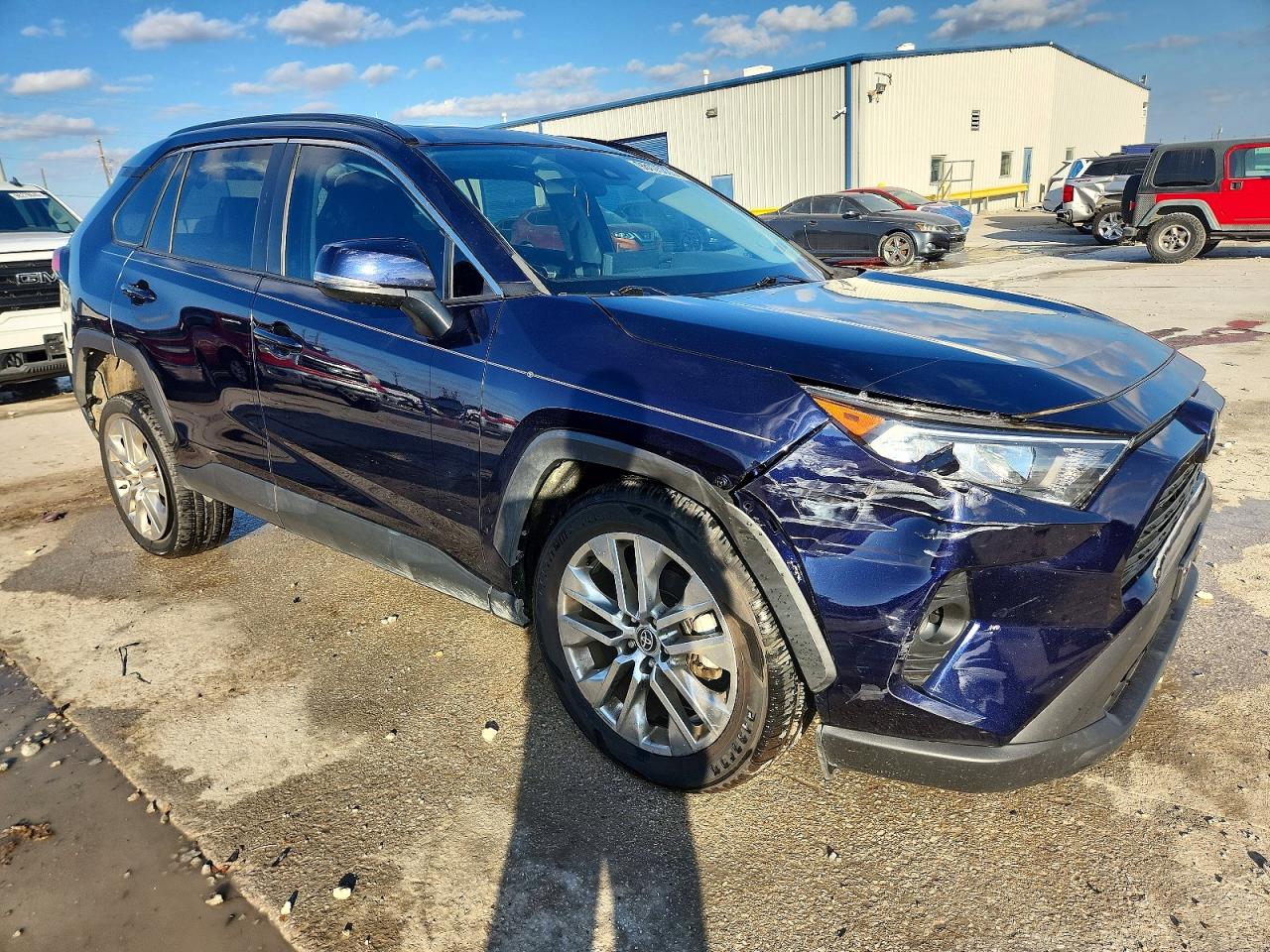 2021 TOYOTA RAV4 XLE PREMIUM photo 4
