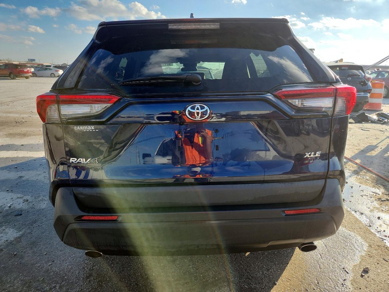 2021 TOYOTA RAV4 XLE PREMIUM photo 6