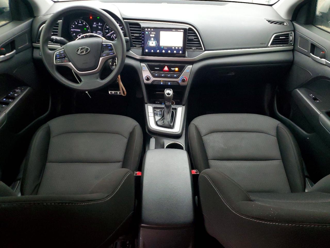 2018 HYUNDAI ELANTRA SE photo 8