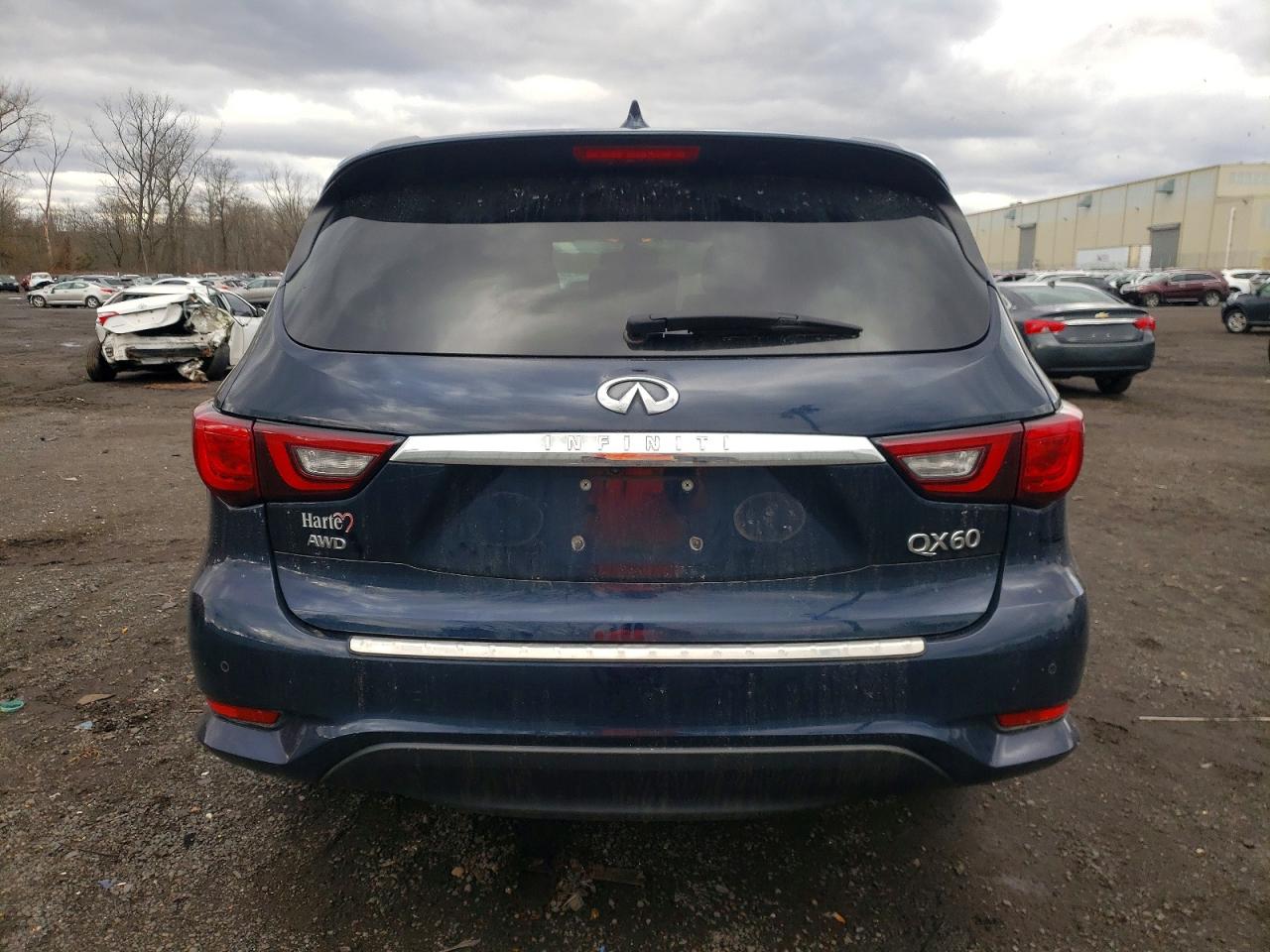 2020 INFINITI QX60 LUXE photo 6
