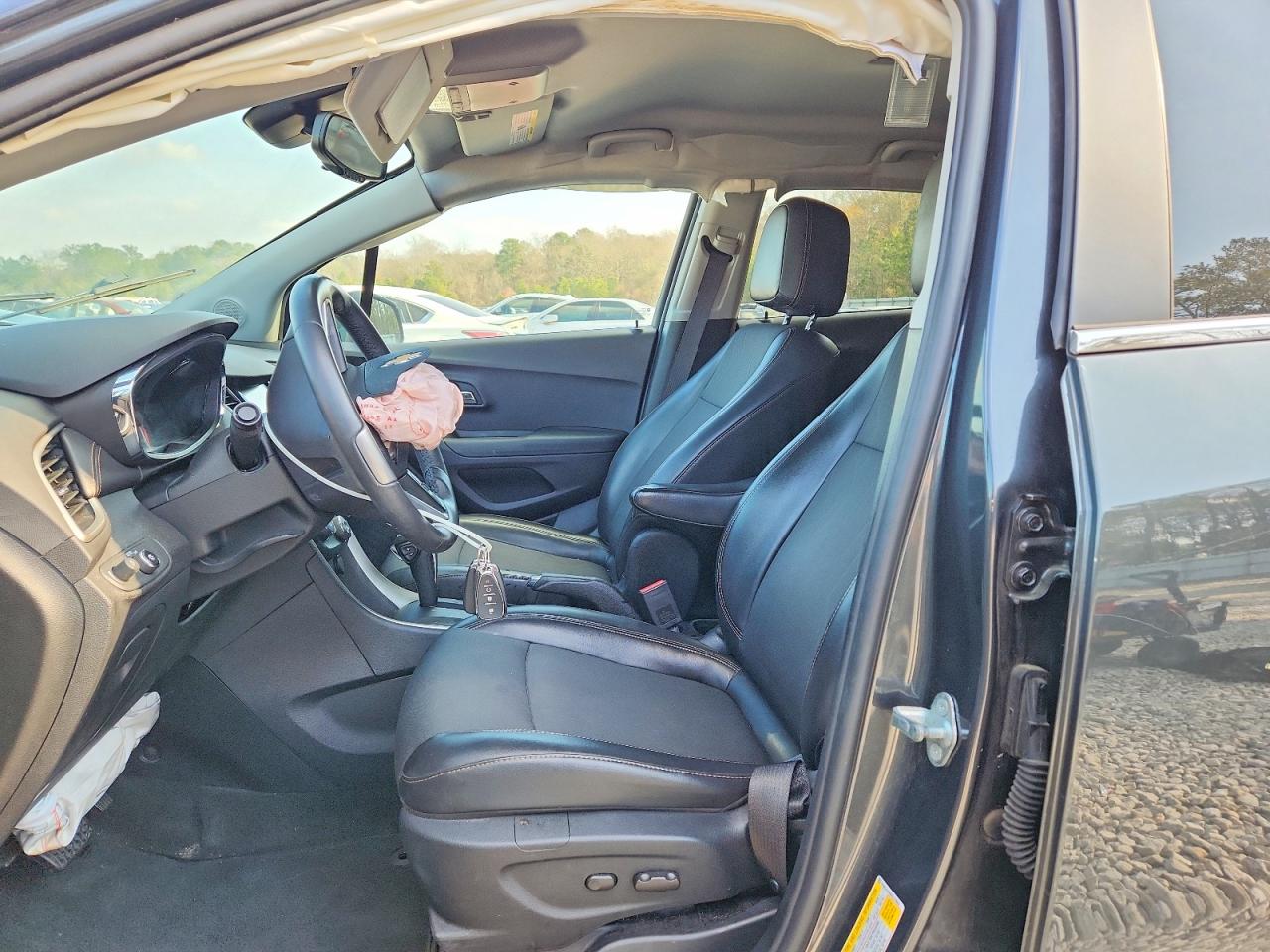 2017 CHEVROLET TRAX 1LT photo 7