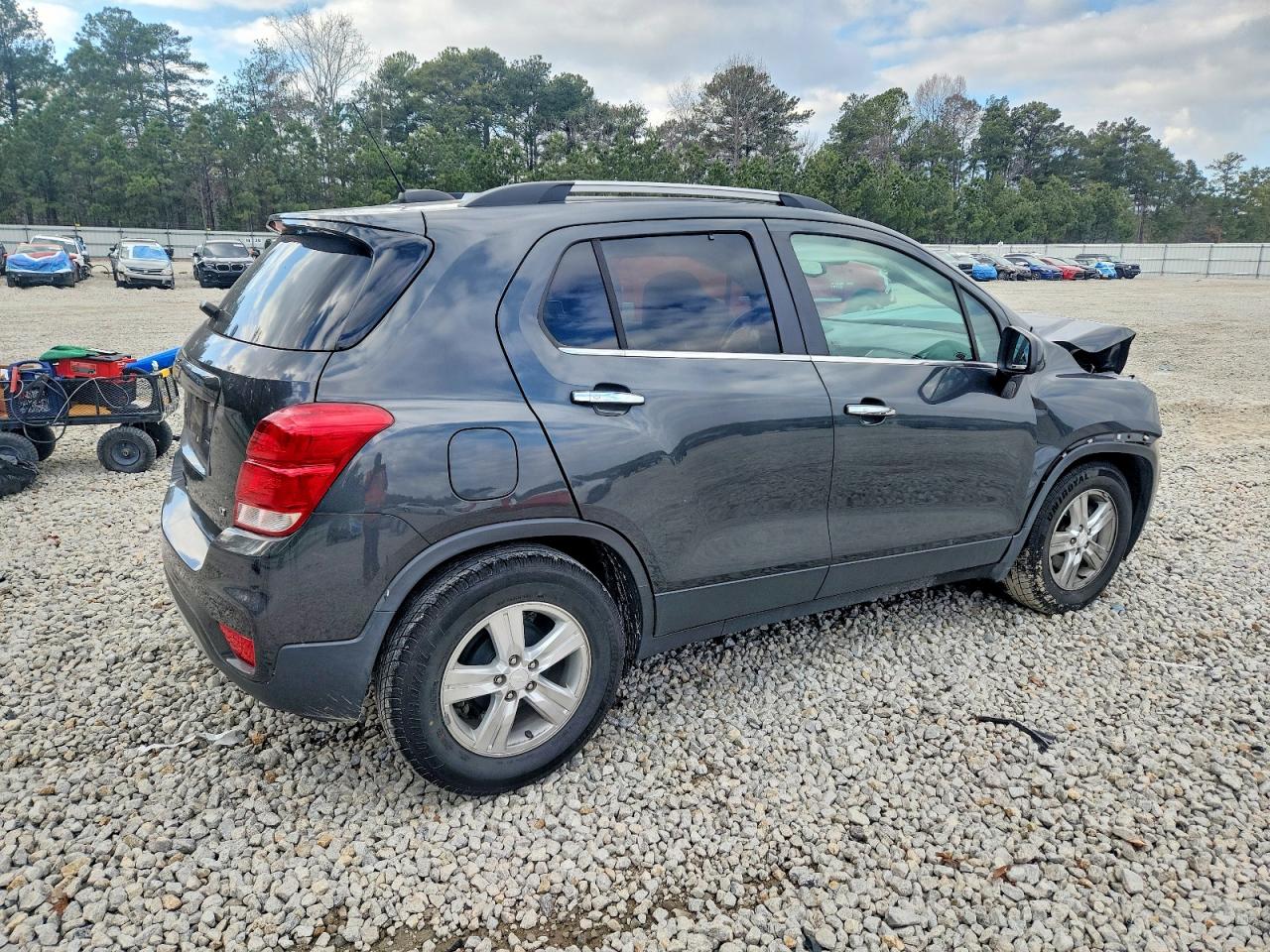 2017 CHEVROLET TRAX 1LT photo 3