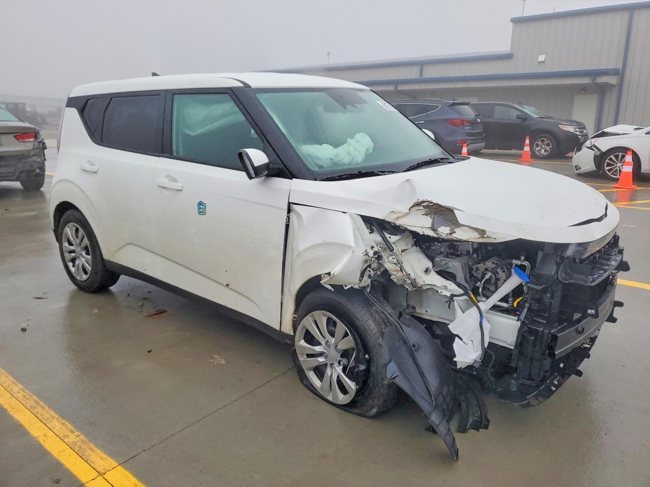 2025 KIA SOUL LX photo 4