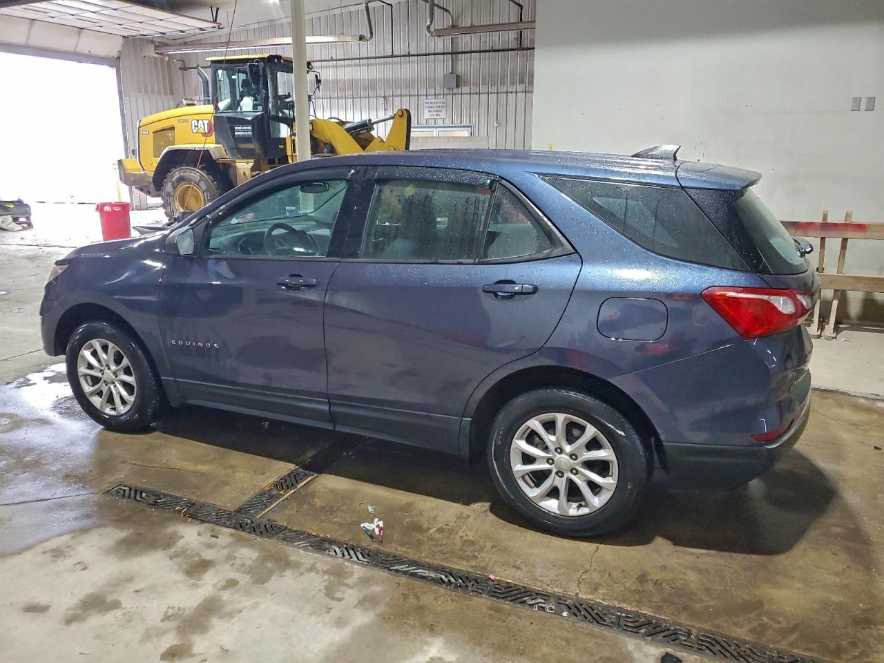 2018 CHEVROLET EQUINOX LS photo 2