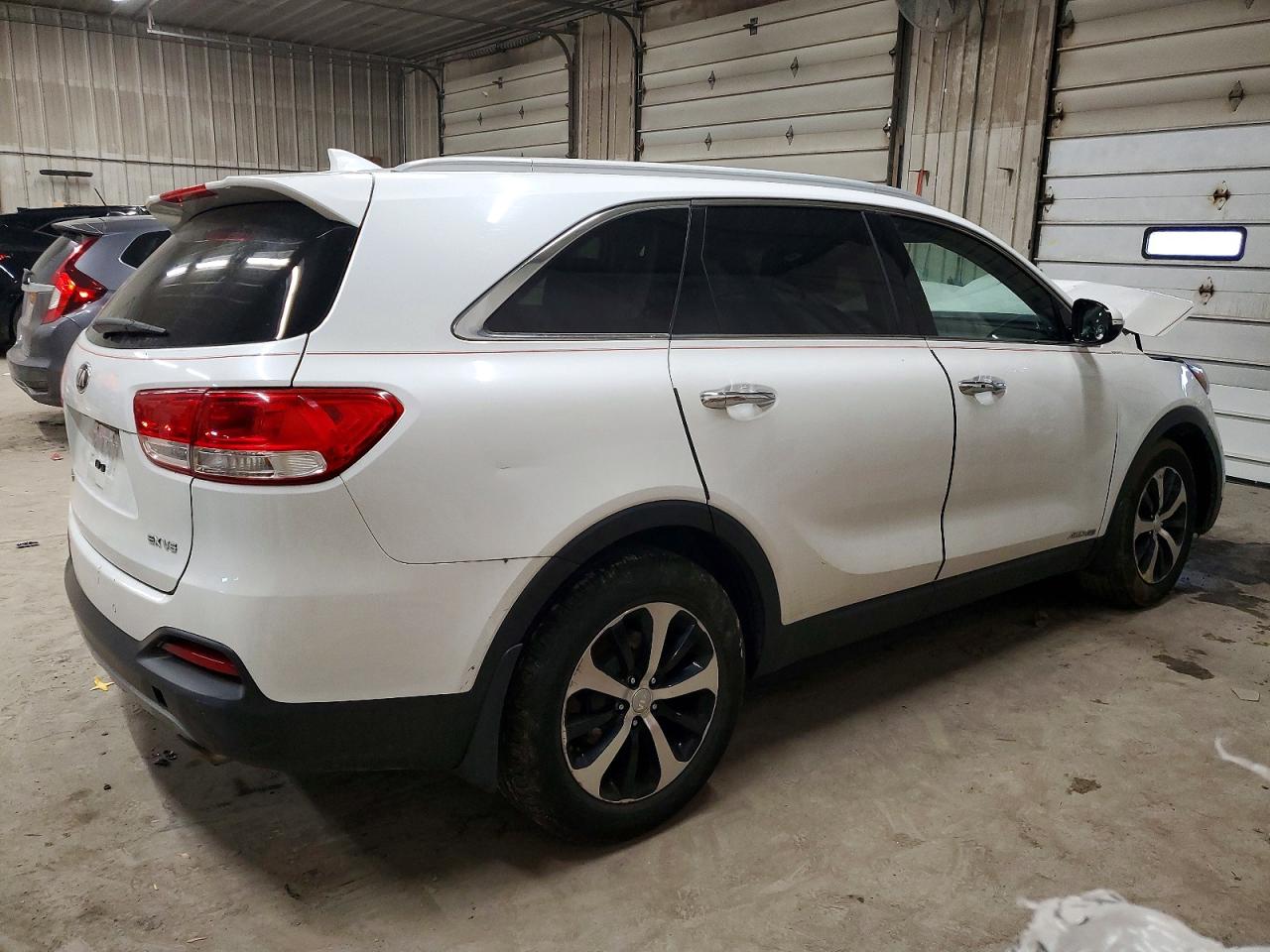 2017 KIA SORENTO EX photo 3